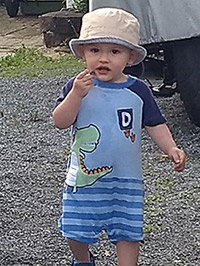 Louka en camping avec mamie