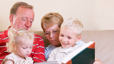 Des grands-parents impliqués dans la garde de leurs petits-enfants