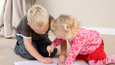 Jeu libre: des moments d'enseignement spontanés entre grands et petits