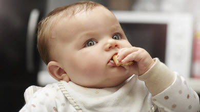Aliments pour bébés: un marketing trompeur