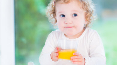 Jus de fruits: à éviter avant l'âge d'un an