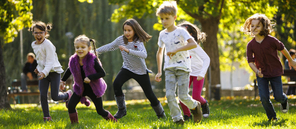 Pourquoi les enfants sont-ils infatigables?