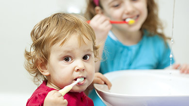 Astuces de parents: l'inévitable brossage des dents...