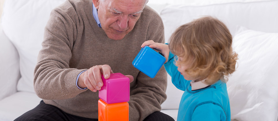 Jouer avec ses grands-parents