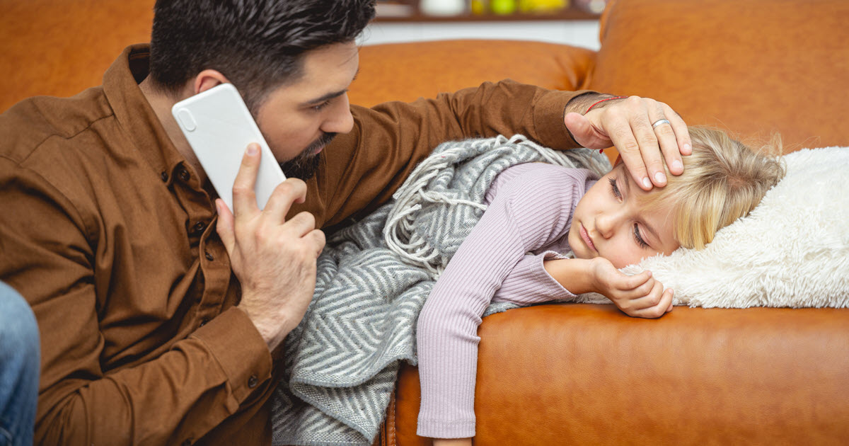 Symptômes de la COVID-19: aider les parents à prendre une décision