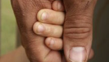 «T’aimerais pas mieux que ton enfant ne soit pas là?»
