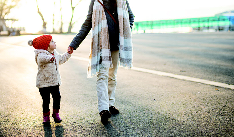 Comment parler d'itinérance avec votre enfant?