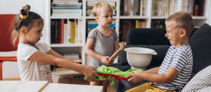 Rivalry and quarrels between siblings 5 years of age and up