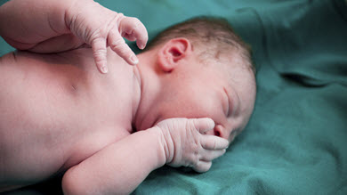 Césarienne: pas d’effets à long terme sur la santé de l’enfant
