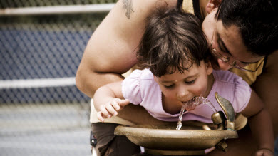 «J'ai soif!»: les enfants oublient souvent de le dire