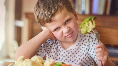 Enfant difficile à table: est-ce vraiment un caprice?