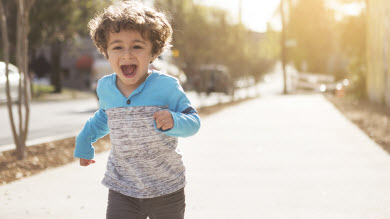 Asthme: pourquoi est-il important de le contrôler avant 5 ans?