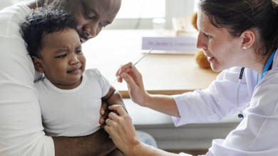 En manchettes: calendrier de vaccination, capsules de détergent et anxiété mathématique