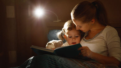 En manchettes – COVID-19: Sommeil des enfants - Confinement et tensions - Manger à petit prix