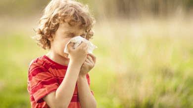 En manchettes – COVID-19: Allergies saisonnières - Naissances au Québec - Comportements difficiles