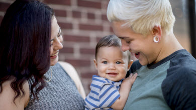Adoption et procréation assistée: comment en parler à son enfant?