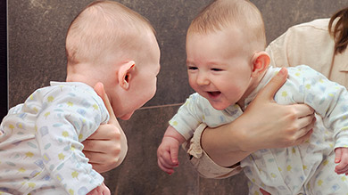 5 months old: Social development