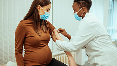 COVID-19: que sait-on sur la vaccination des femmes enceintes?