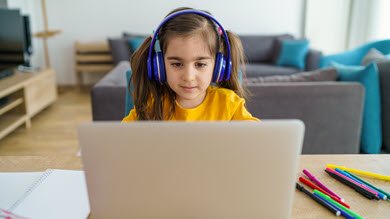 Temps des Fêtes: école à distance et date de retour maintenue au primaire