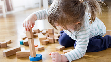 2–2.5 years old: Fine motor skill development